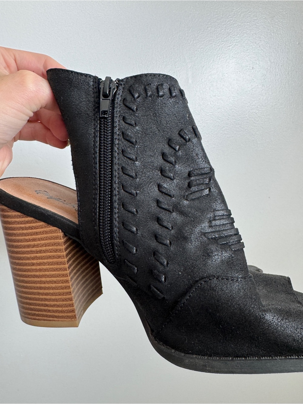 Vegan Leather Peep Toe Western Block Heel Booties Black fits like Size 7.5 - Picture 4 of 9